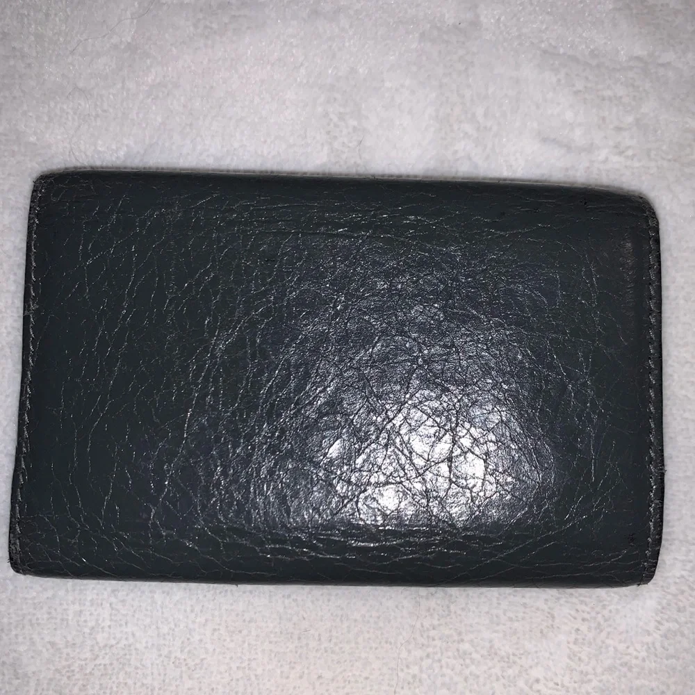 Balenciaga distressed leather key holder, amazing hardware! 100% AUTHENTIC - Picture 3 of 13